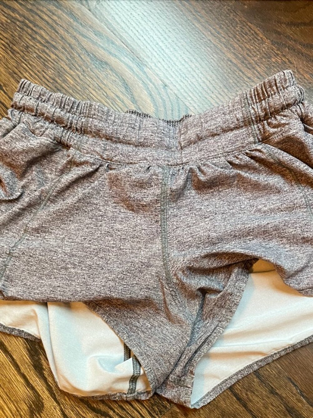 Lululemon Hotty Hot Low Rise Grey 2.5" size 4